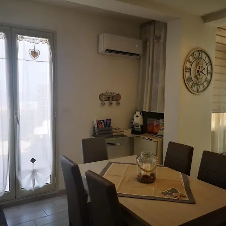 La Casetta Di Maria Apartment *